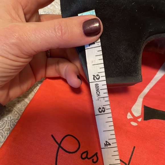 Pas de rouge Shoes - Picture 4 of 12